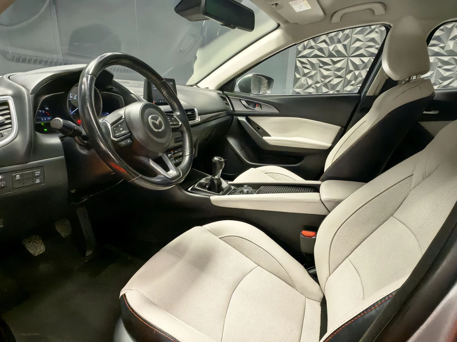 Mazda 3 SKYACTIV* SEDAN* НАВИ* ТЕМПОМАТ* BOSE* ТОП - изображение 6