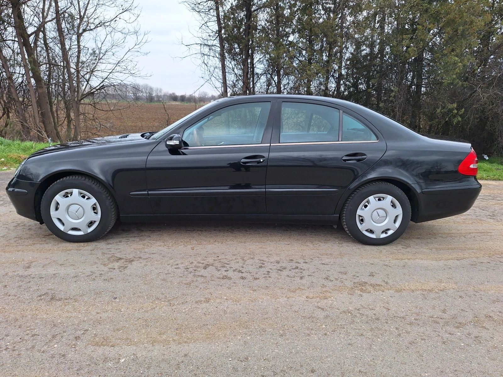 Mercedes-Benz E 220 W211 , снимка 4 - Автомобили и джипове - 53928554