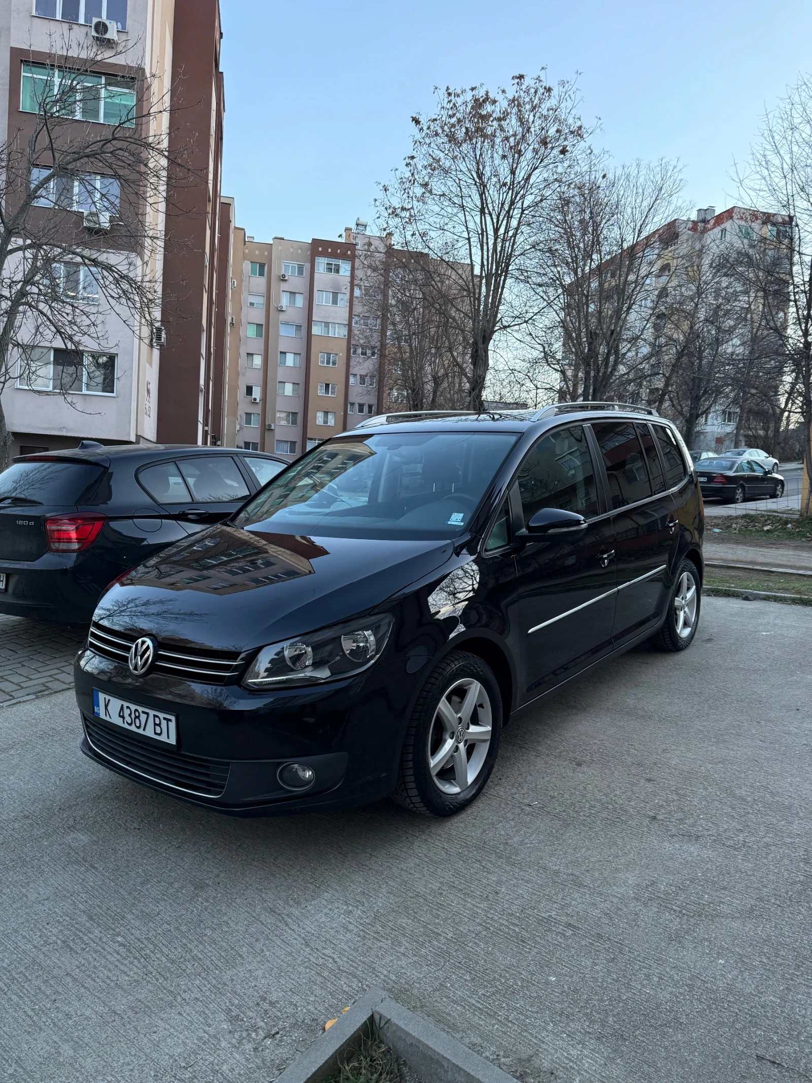 VW Touran, снимка 6 - Автомобили и джипове - 53980518