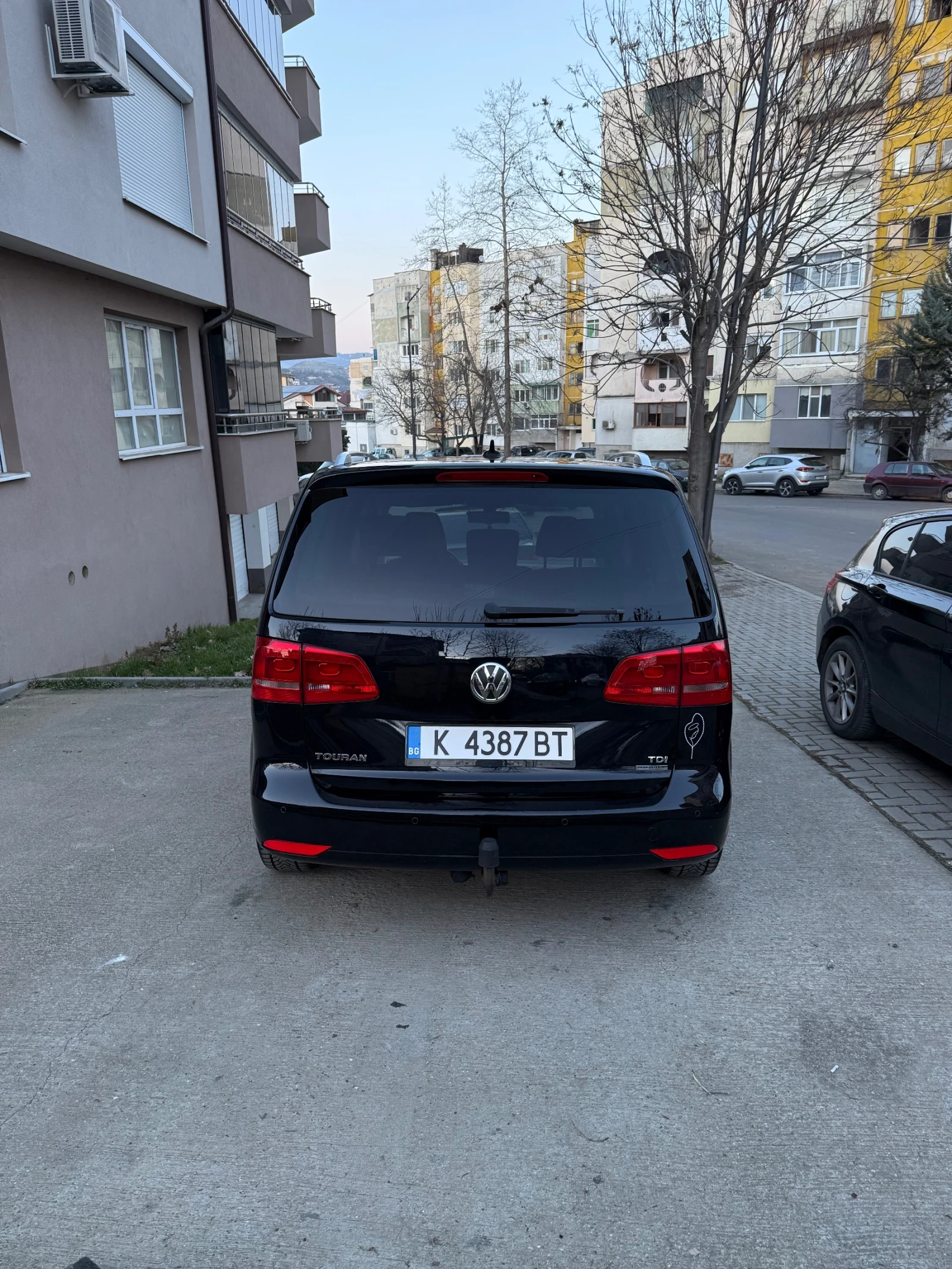 VW Touran, снимка 4 - Автомобили и джипове - 53980518