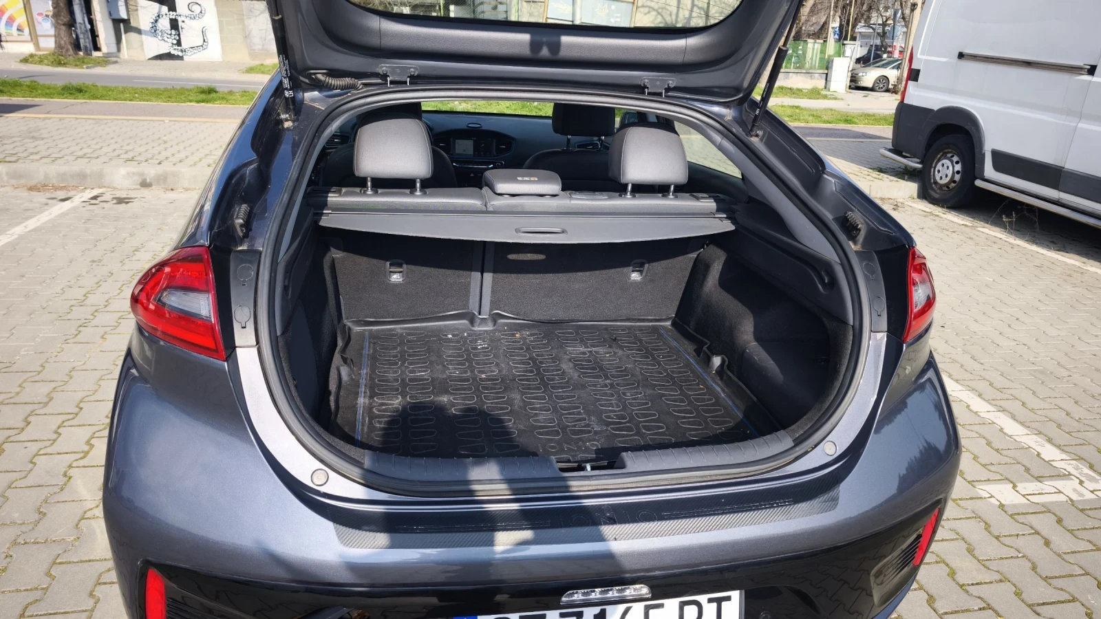 Hyundai Ioniq Plug-in , снимка 7 - Автомобили и джипове - 54005330