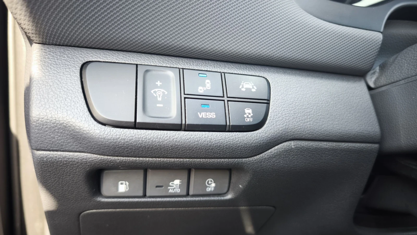 Hyundai Ioniq Plug-in , снимка 12 - Автомобили и джипове - 54005330