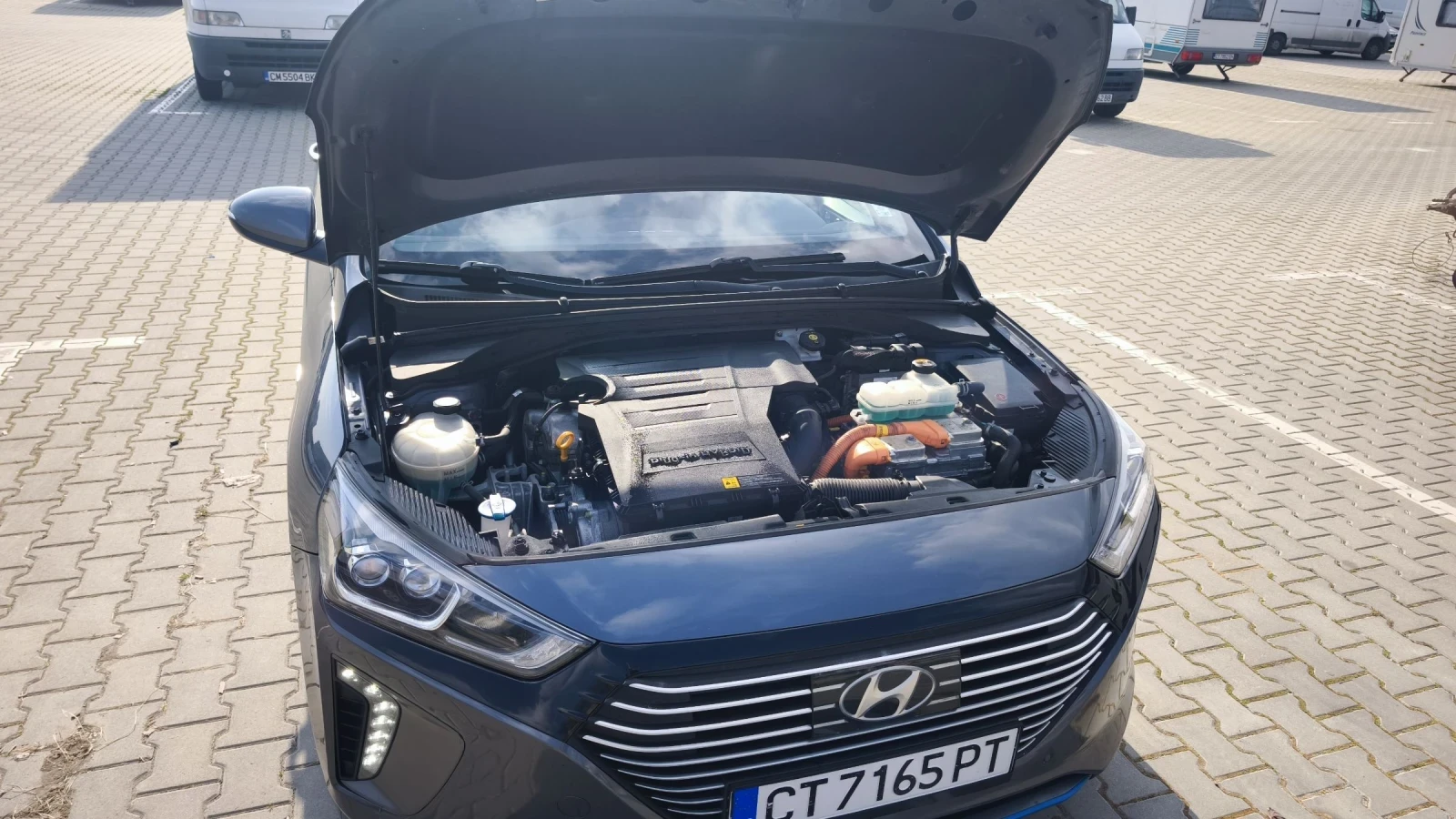 Hyundai Ioniq Plug-in , снимка 16 - Автомобили и джипове - 54005330