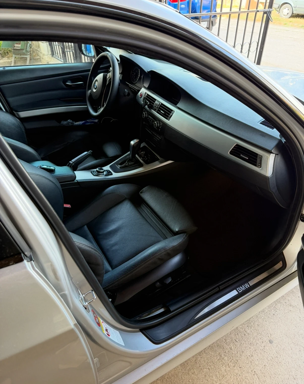 BMW 330, снимка 11 - Автомобили и джипове - 54082909