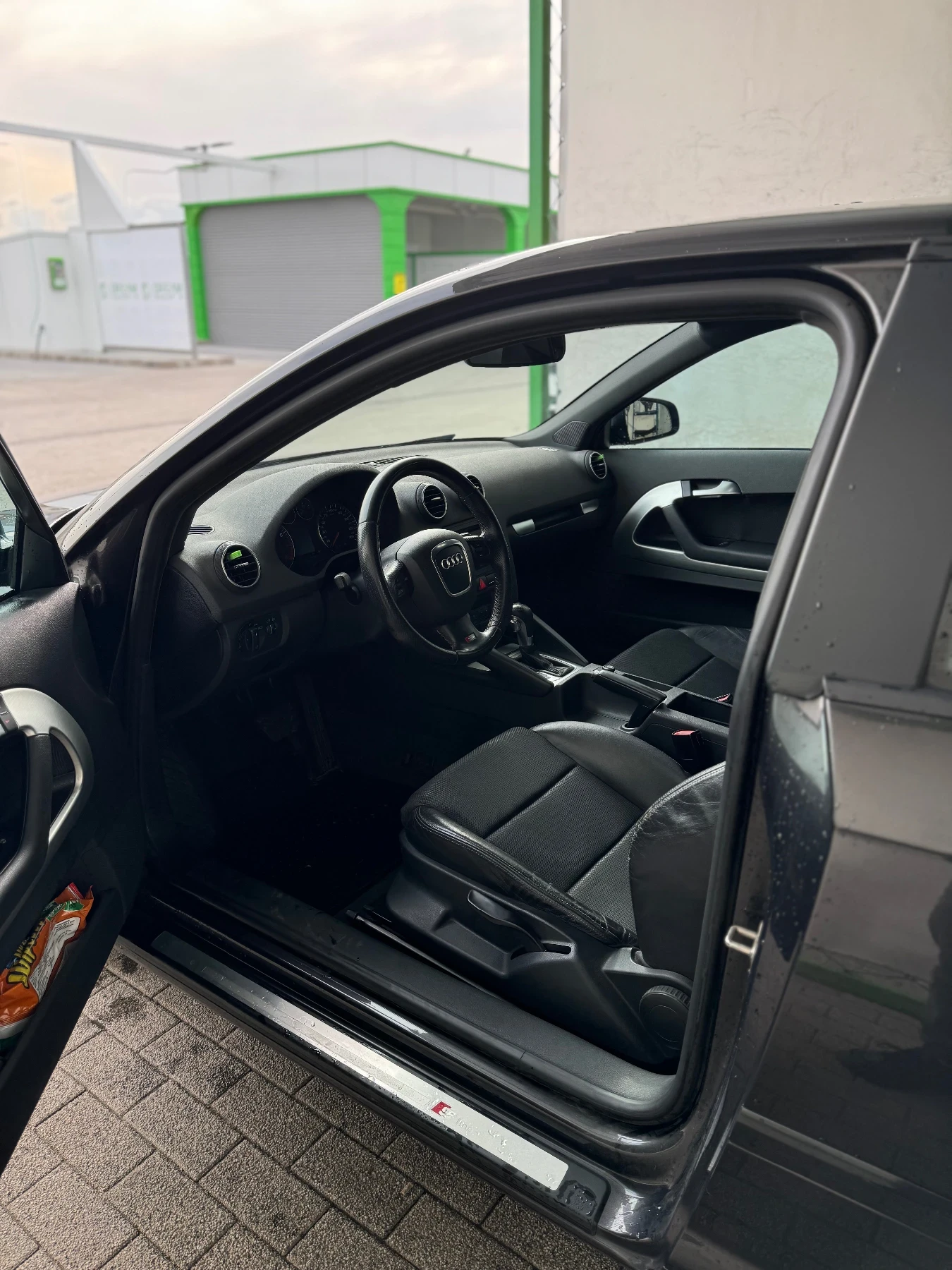 Audi A3 1.8TFSI* S line, снимка 10 - Автомобили и джипове - 54285473