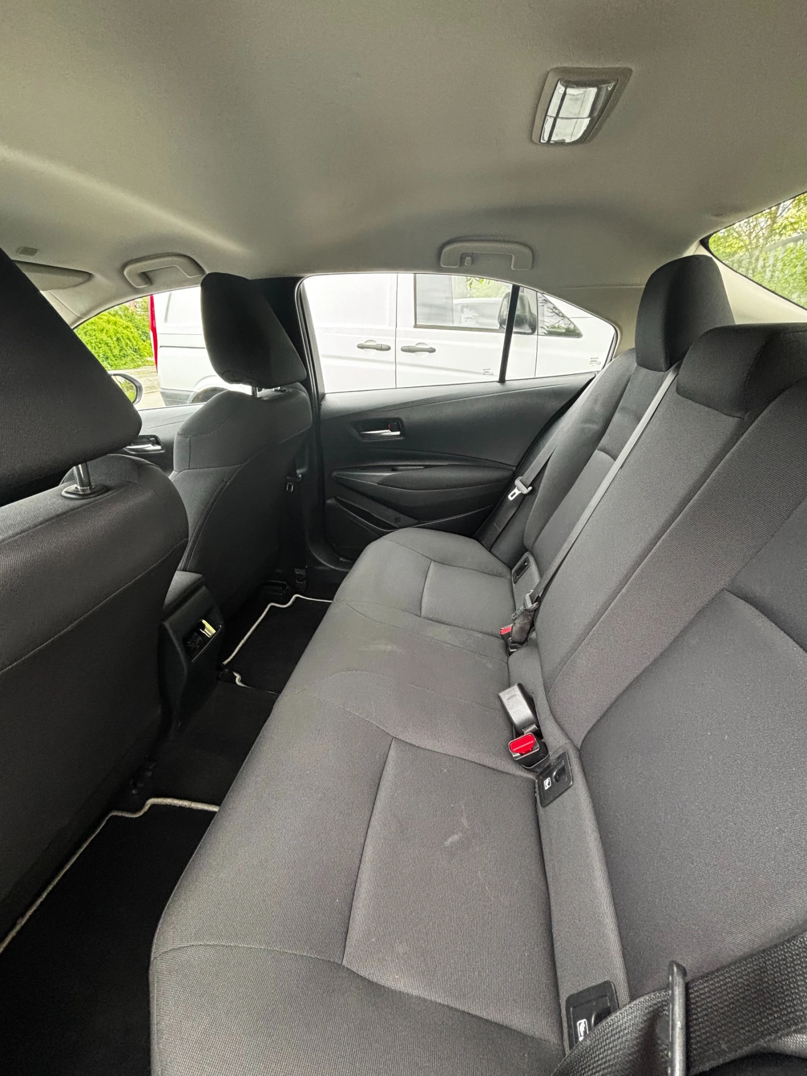 Toyota Corolla 1.8, снимка 9 - Автомобили и джипове - 54542324