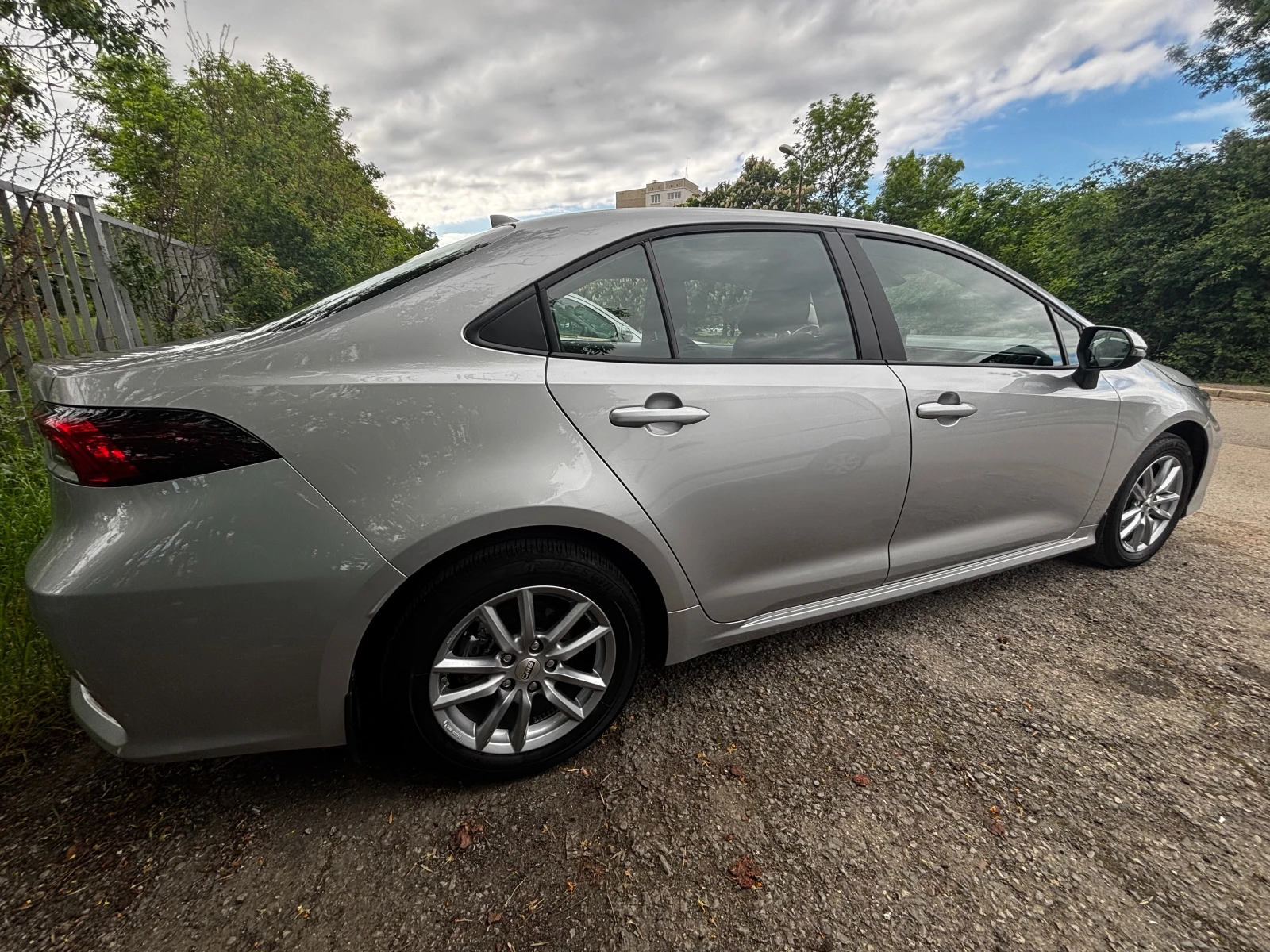 Toyota Corolla 1.8, снимка 4 - Автомобили и джипове - 54542324