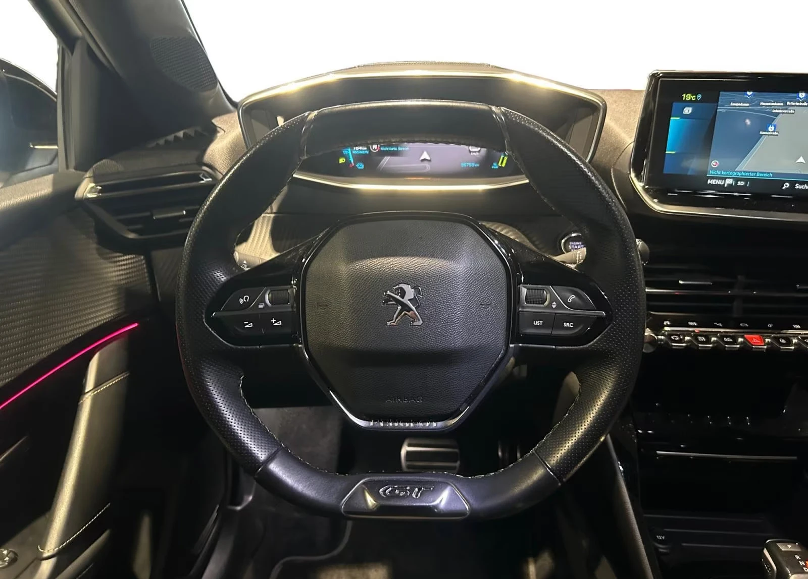Peugeot 208 e-GT/136HP/CAM/CPLAY/KLESS/NAVI/LED/DIGI/314q, снимка 8 - Автомобили и джипове - 54591385