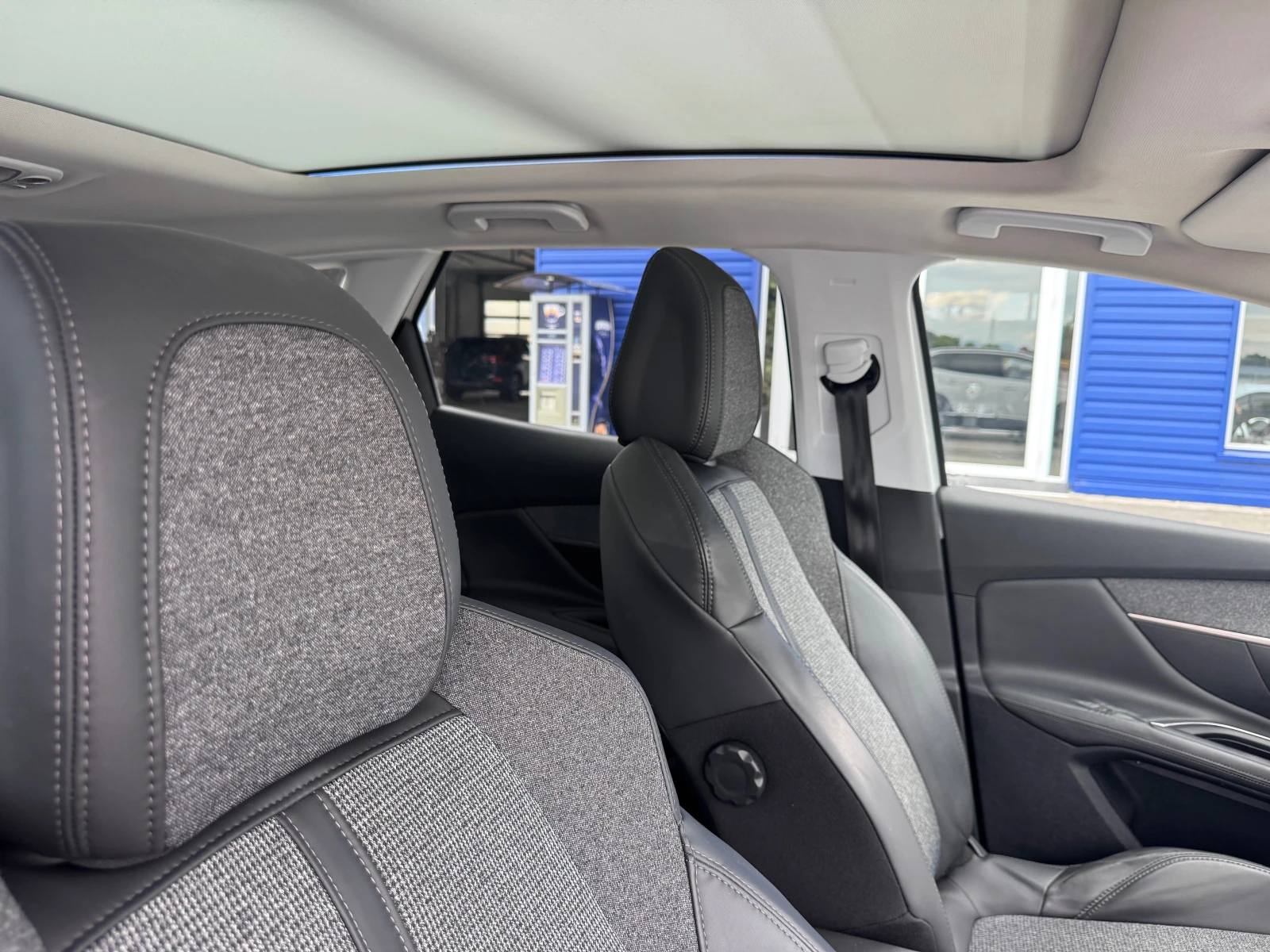 Peugeot 3008 1.6 HDI 120kc Allure PANORAMA, снимка 13 - Автомобили и джипове - 55265841