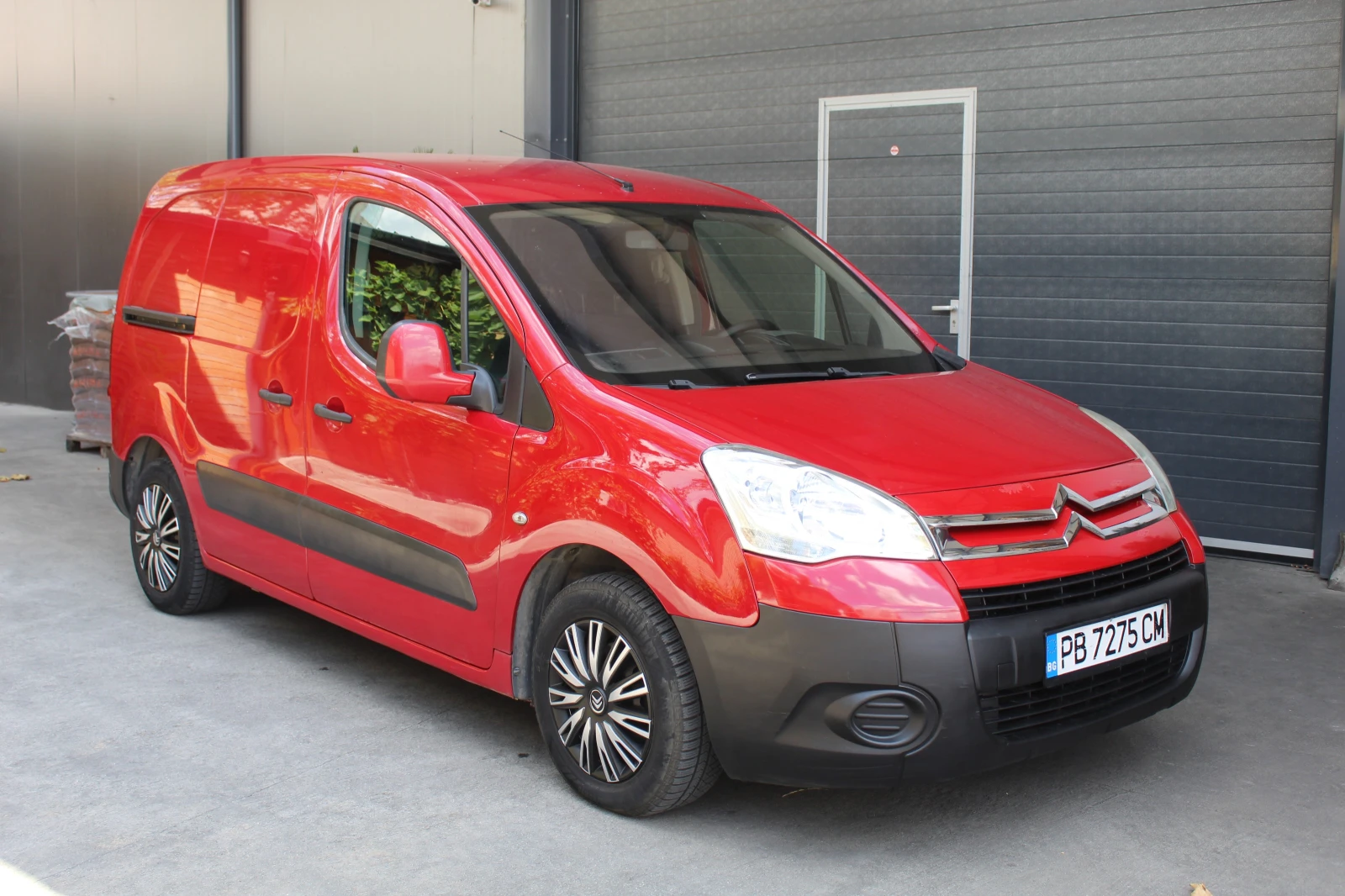 Citroen Berlingo 1.6HDI, снимка 16 - Автомобили и джипове - 55413702