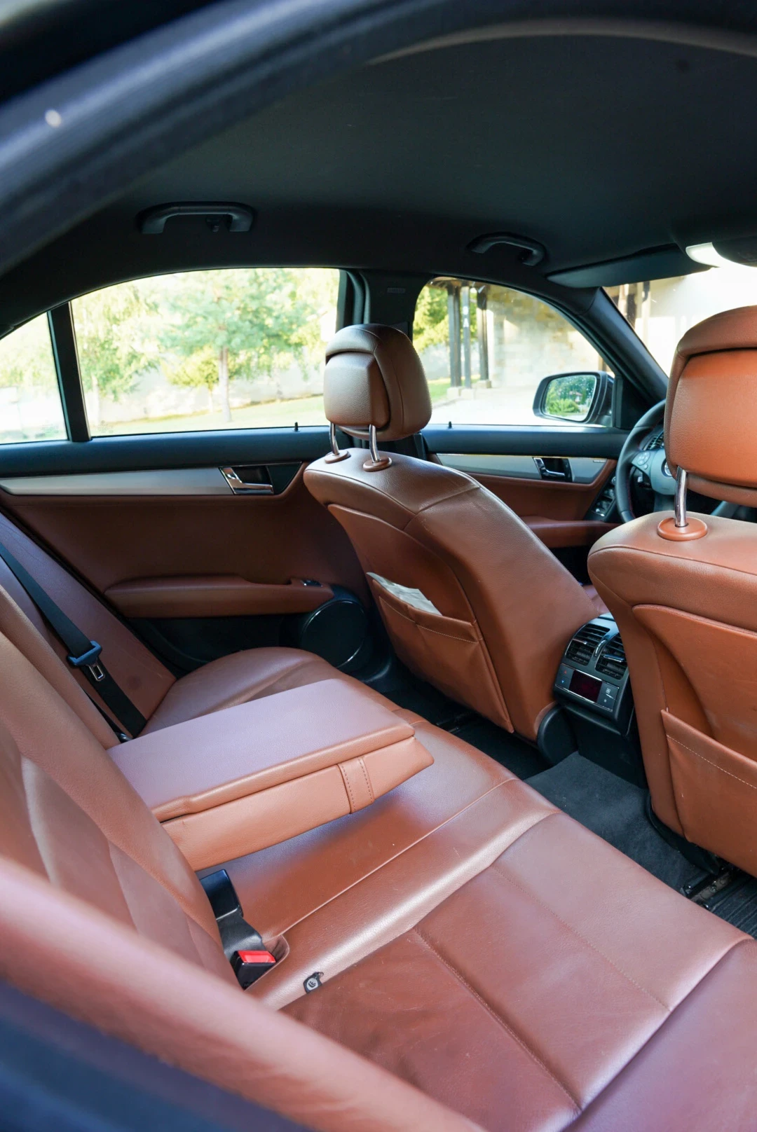Mercedes-Benz C 320, снимка 11 - Автомобили и джипове - 55924995