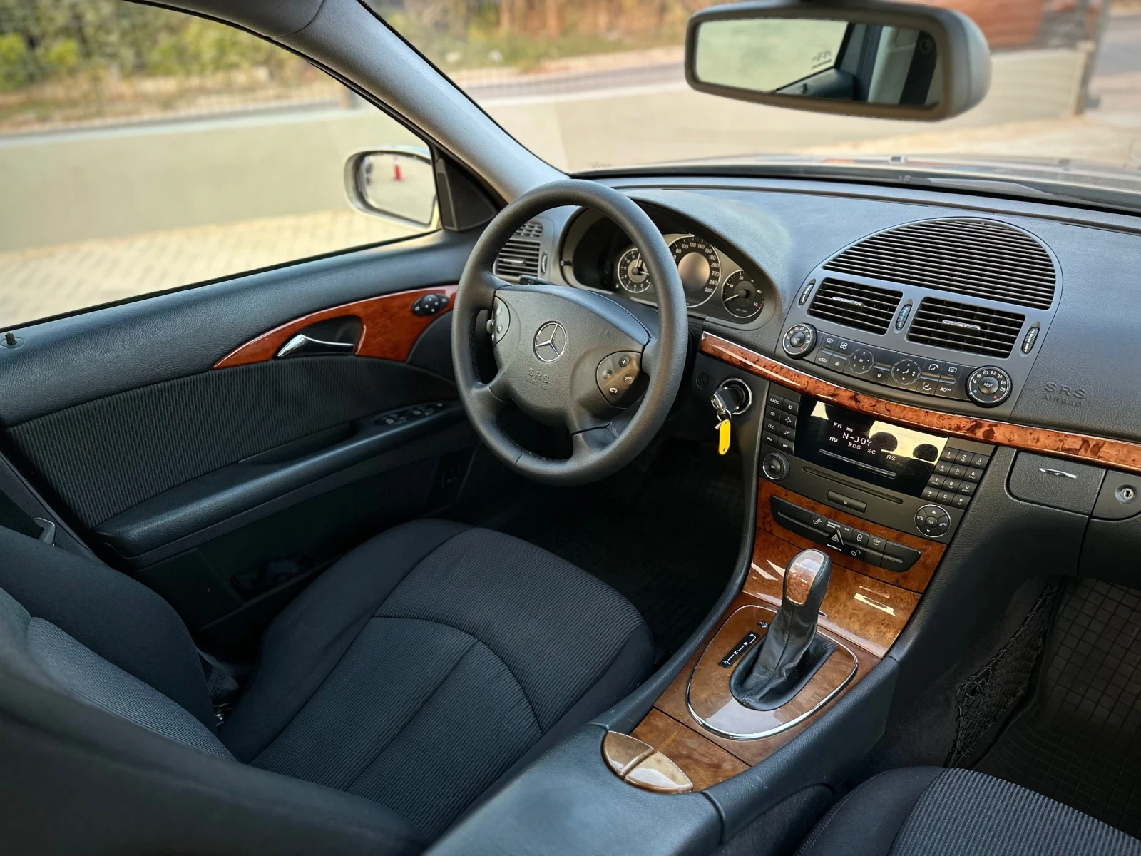Mercedes-Benz E 220 | Mobile.bg � ����������� 11