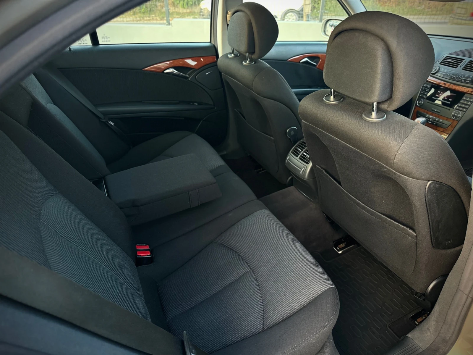 Mercedes-Benz E 220 | Mobile.bg � ����������� 13