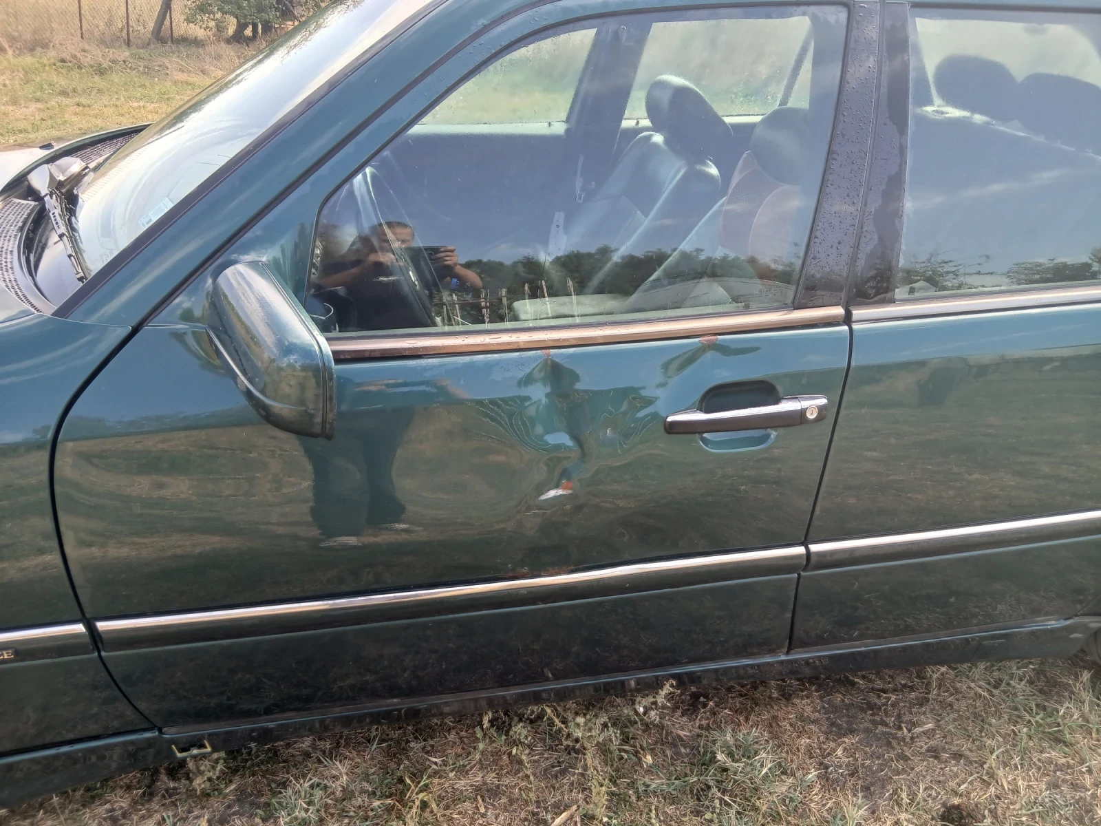 Mercedes-Benz 220, снимка 2 - Автомобили и джипове - 56567947