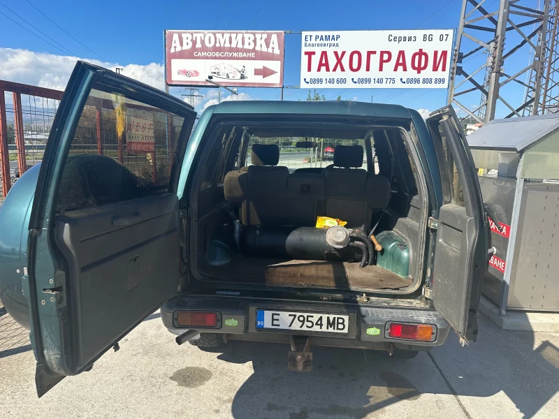 Isuzu Trooper, снимка 4 - Автомобили и джипове - 47496916