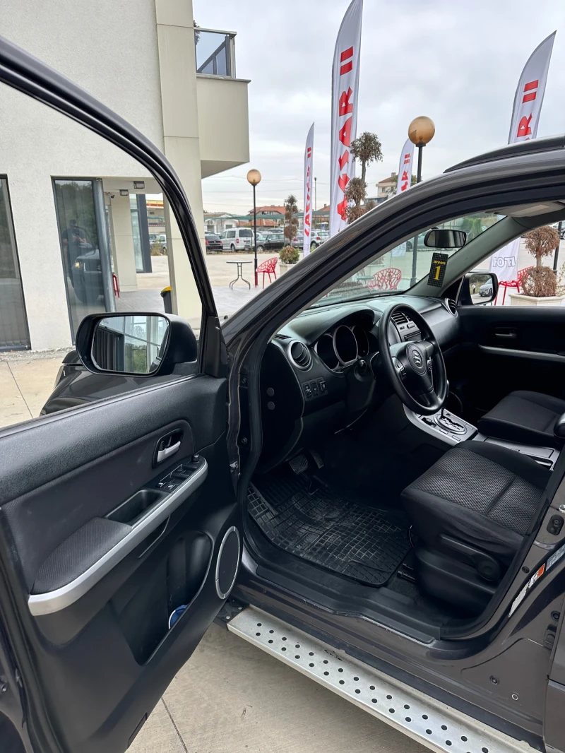 Suzuki Vitara 2.4 GAZ/BENZ?N NAVI/KAMERA/КЛИМАТРОНИК, снимка 11 - Автомобили и джипове - 48704506