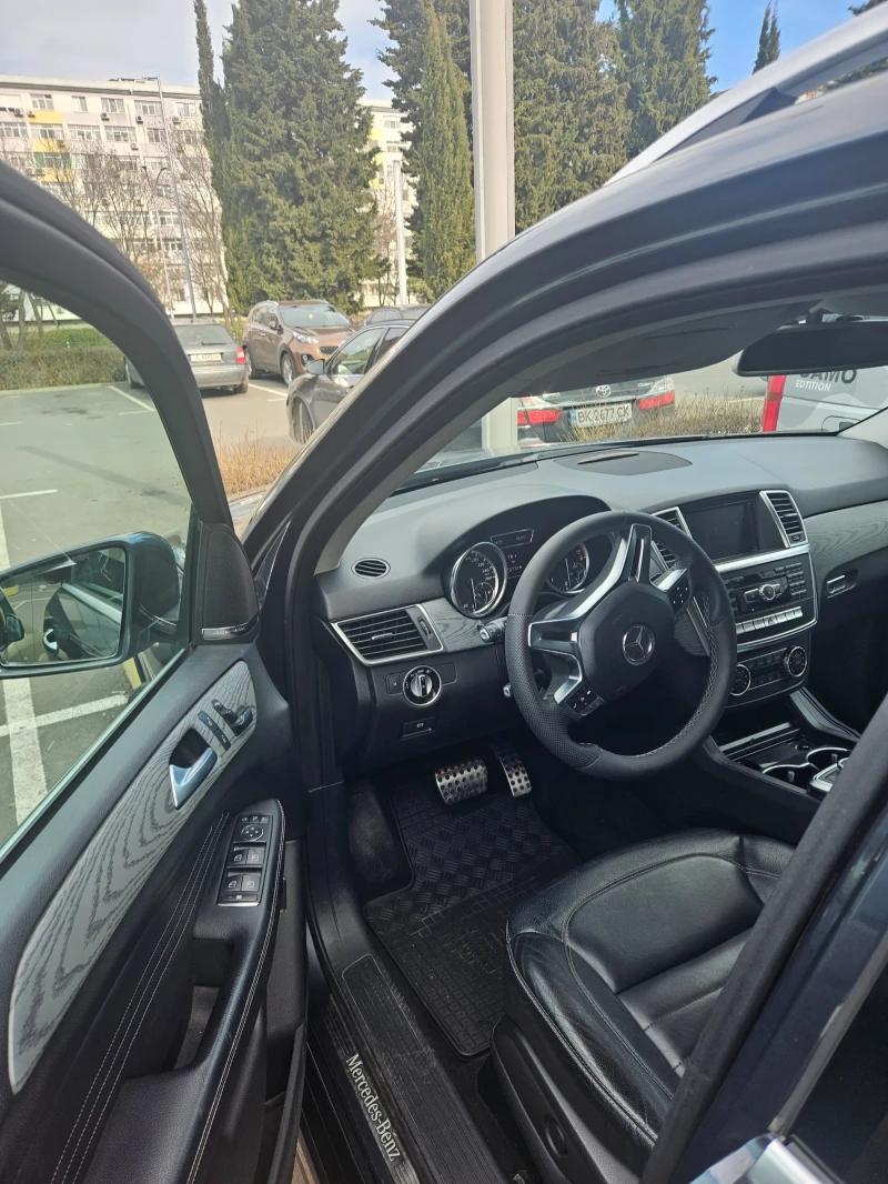 Mercedes-Benz ML 350 * AMG* FULL* SPORT* OFF ROAD* , снимка 9 - Автомобили и джипове - 49021947