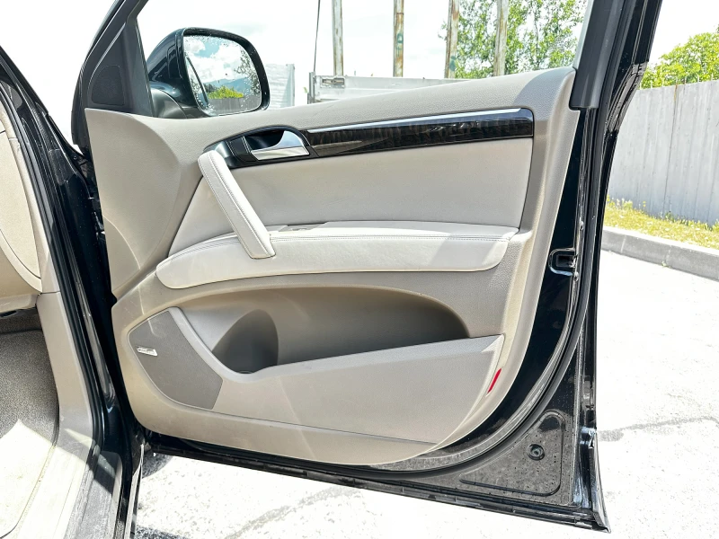 Audi Q7 3.0 TDI, снимка 9 - Автомобили и джипове - 51042674