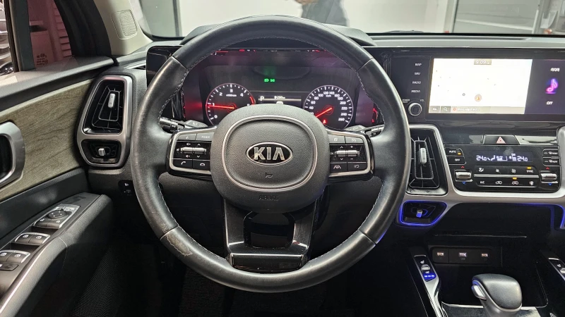 Kia Sorento 2.2CRDI/Пълна сервизна !!!, снимка 10 - Автомобили и джипове - 53372509