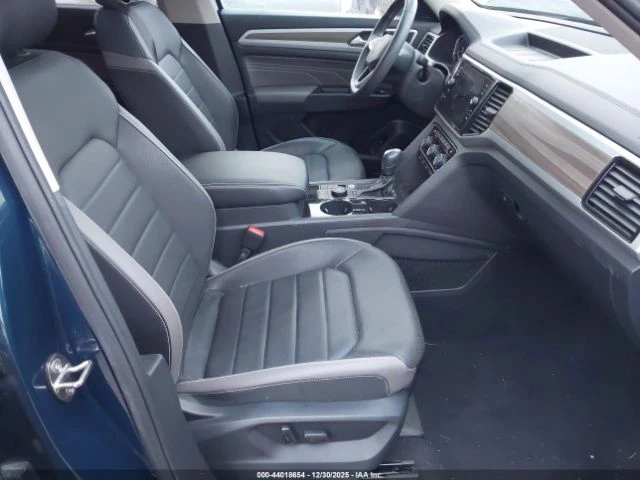 VW Atlas 57к км* PREMIUM* AWD* Обдухване* 360Кам* Памет* , снимка 9 - Автомобили и джипове - 53392752