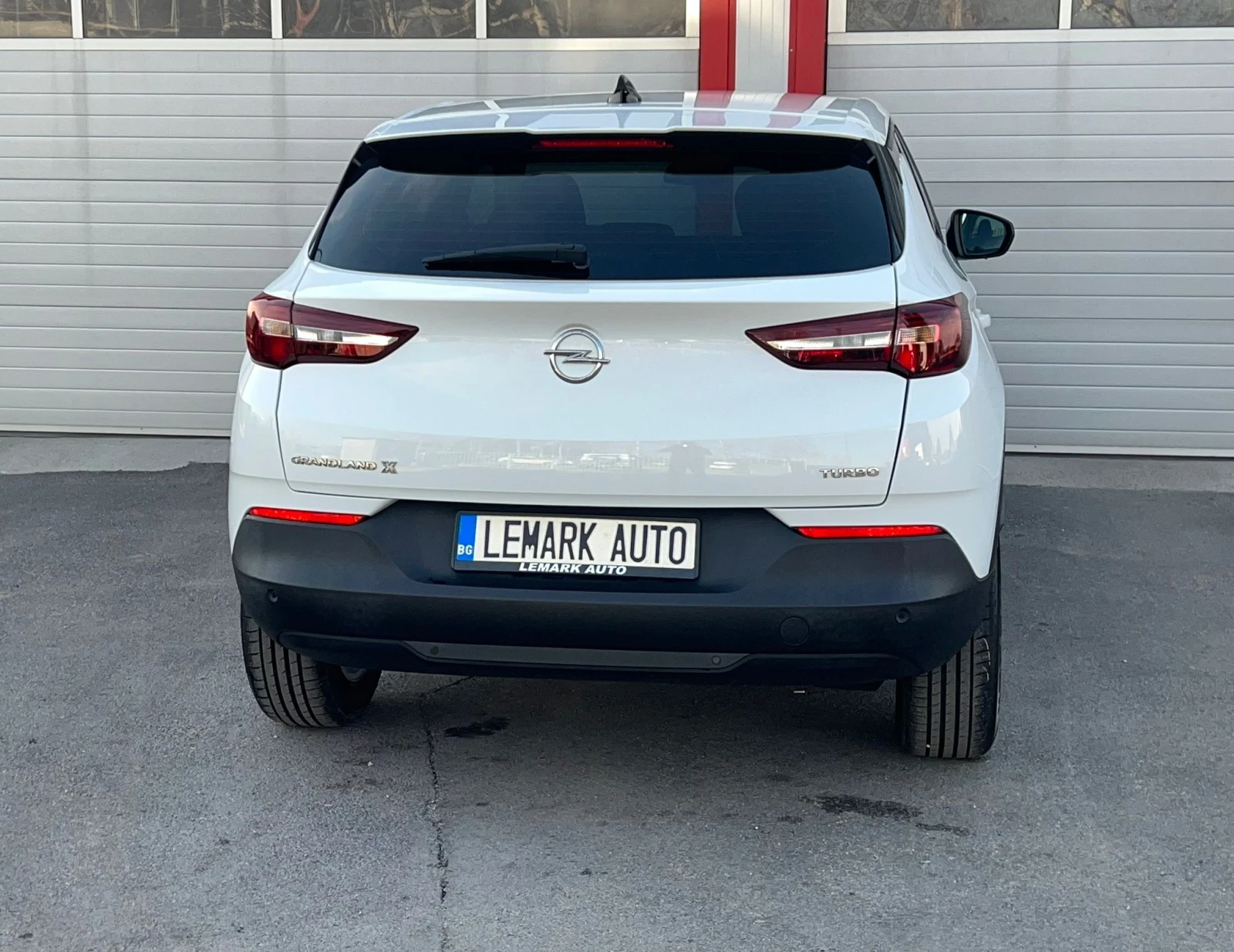 Opel Grandland X 1.2I TURBO ULTIMATE AUTOMATIK NAVI EVRO 6B ЛИЗИНГ - изображение 8