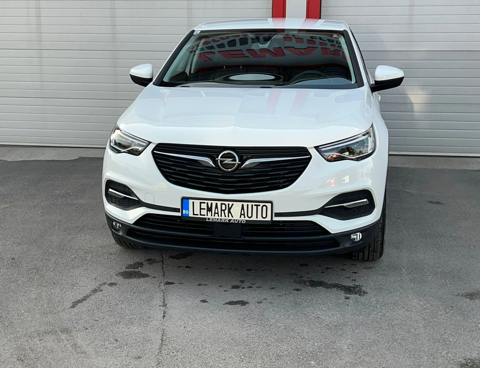 Opel Grandland X 1.2I TURBO ULTIMATE AUTOMATIK NAVI EVRO 6B ЛИЗИНГ - изображение 2