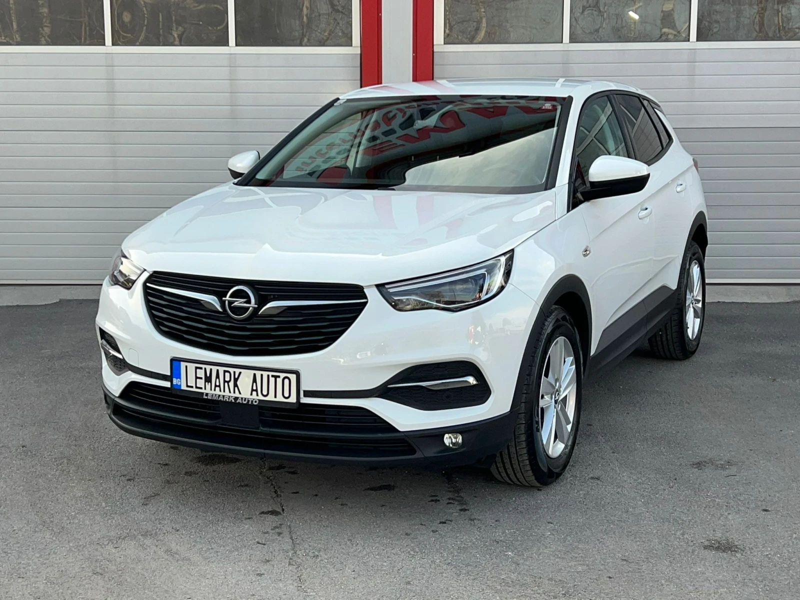 Opel Grandland X 1.2I TURBO ULTIMATE AUTOMATIK NAVI EVRO 6B ЛИЗИНГ - изображение 4