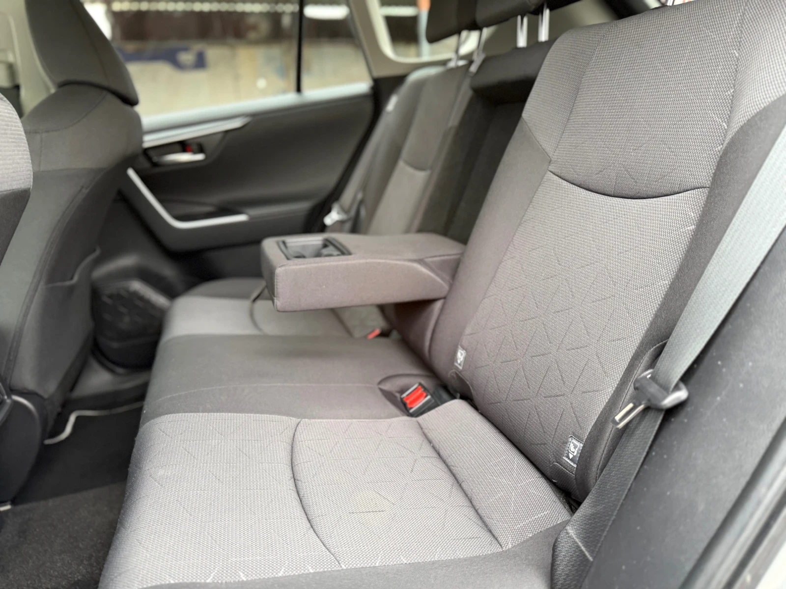 Toyota Rav4 2.5 HYBRID 222ps. AWD ��������! �������� ������! | Mobile.bg � ����������� 9