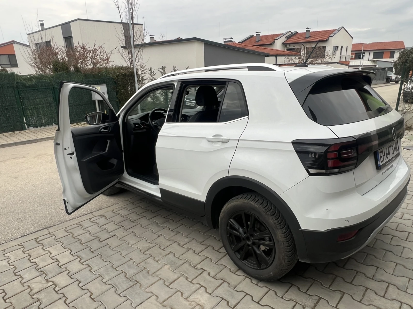 VW T-Cross, снимка 2 - Автомобили и джипове - 53710598