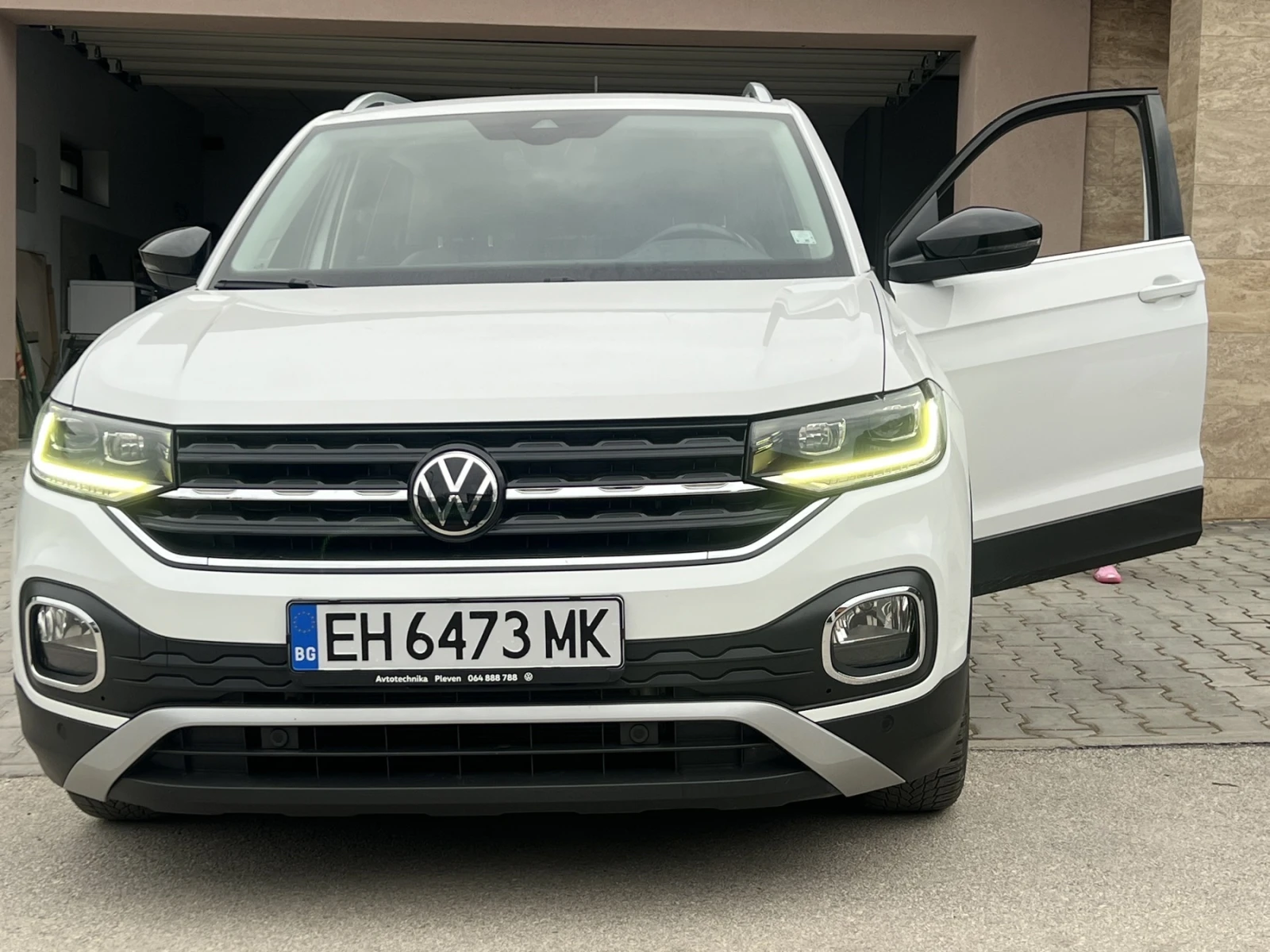 VW T-Cross, снимка 7 - Автомобили и джипове - 53710598