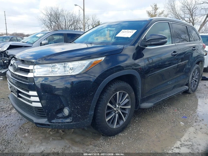 Toyota Highlander 3.5l Xle, снимка 2 - Автомобили и джипове - 53817175