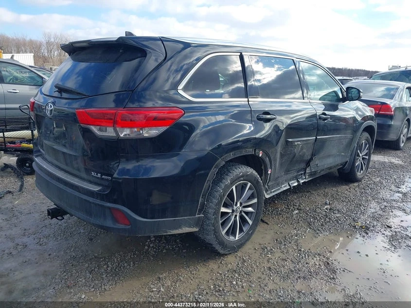 Toyota Highlander 3.5l Xle, снимка 4 - Автомобили и джипове - 53817175