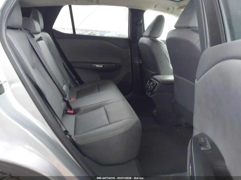 Lexus RZ 300E Premium, снимка 8 - Автомобили и джипове - 54419094