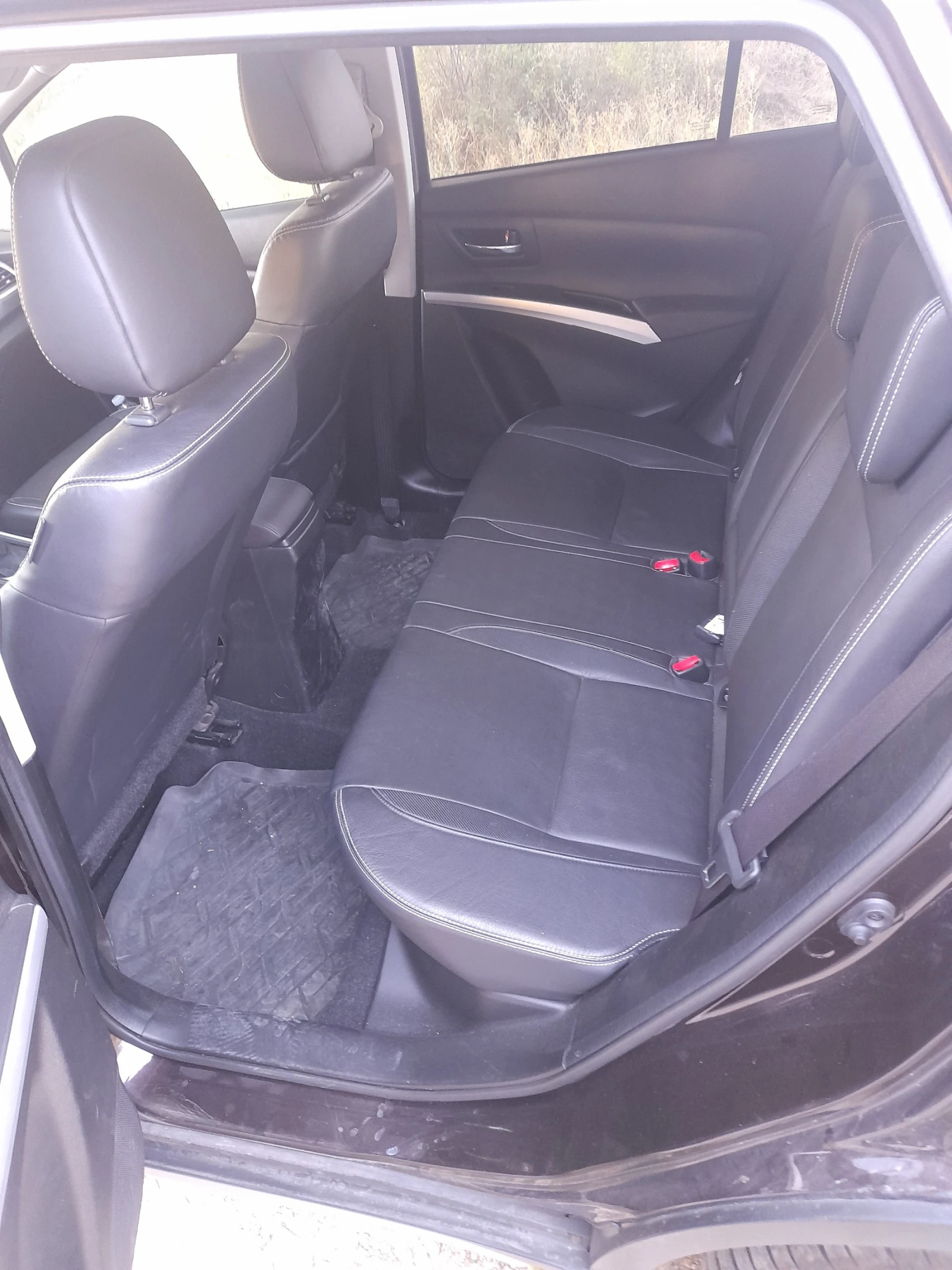 Suzuki SX4 S-Cross 1.6 DI-D, снимка 8 - Автомобили и джипове - 55471358