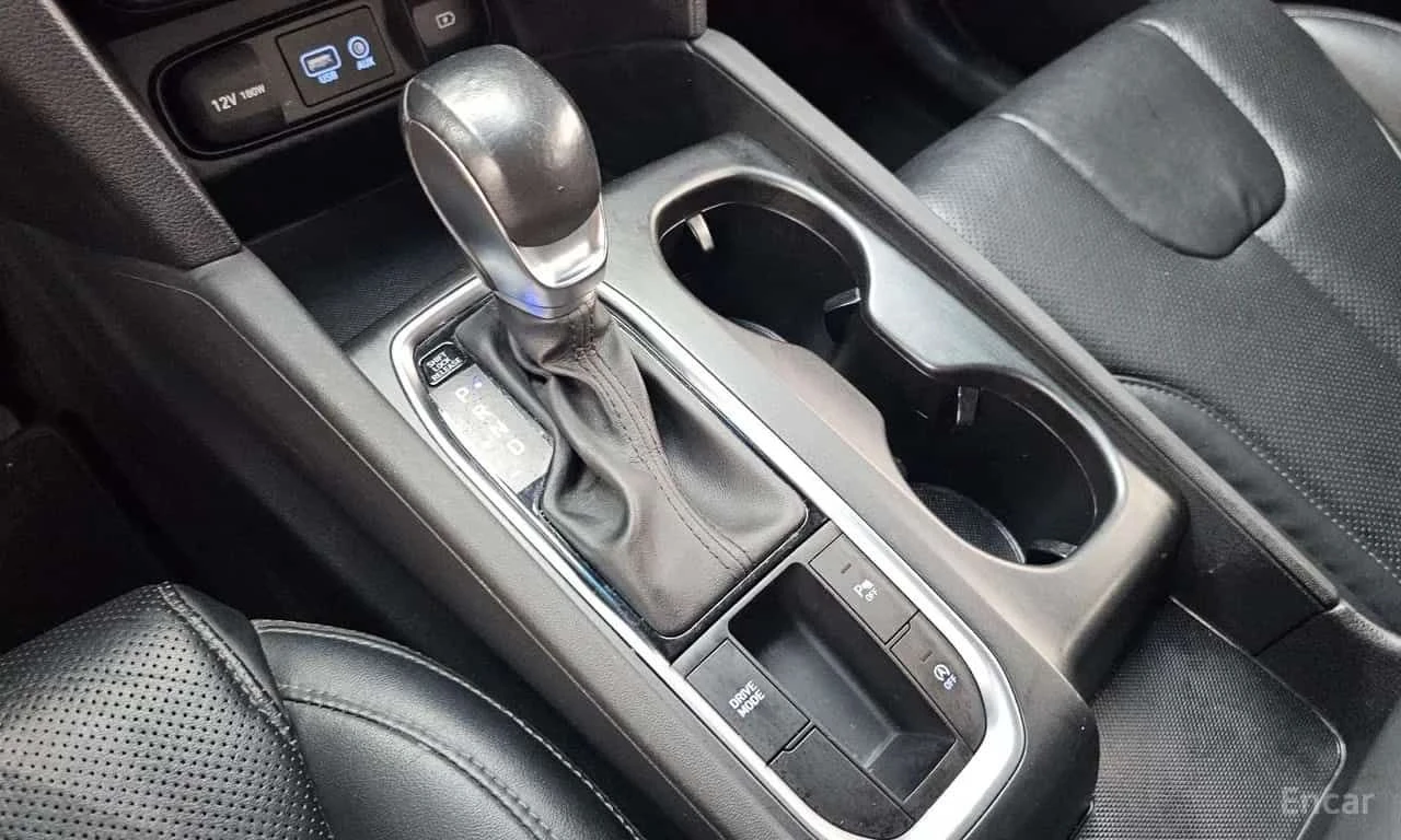 Hyundai Santa fe * Diesel 2.0 2WD * ЦЕНА ДО БГ, снимка 9 - Автомобили и джипове - 55625285