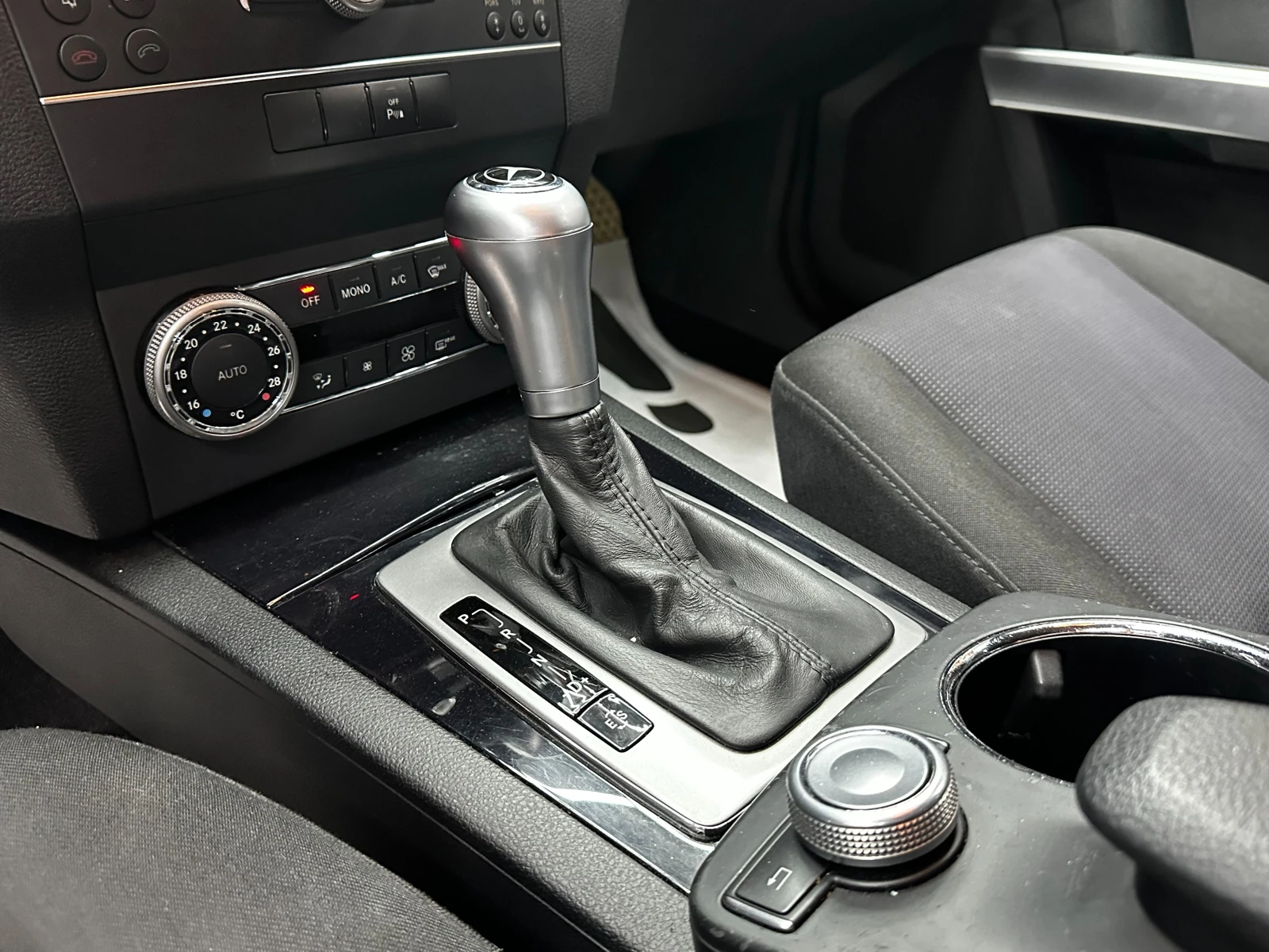Mercedes-Benz GLK 2.2d 170 к.с./4matic, снимка 11 - Автомобили и джипове - 55991006