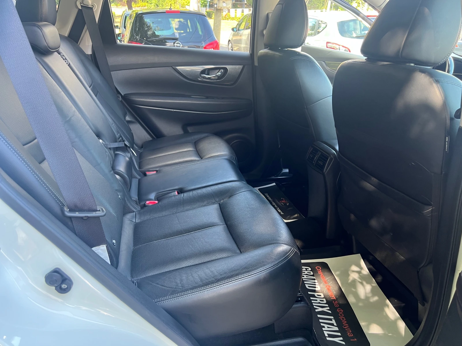 Nissan X-trail 1.6 dci  4x4 Tekna, снимка 15 - Автомобили и джипове - 56033662