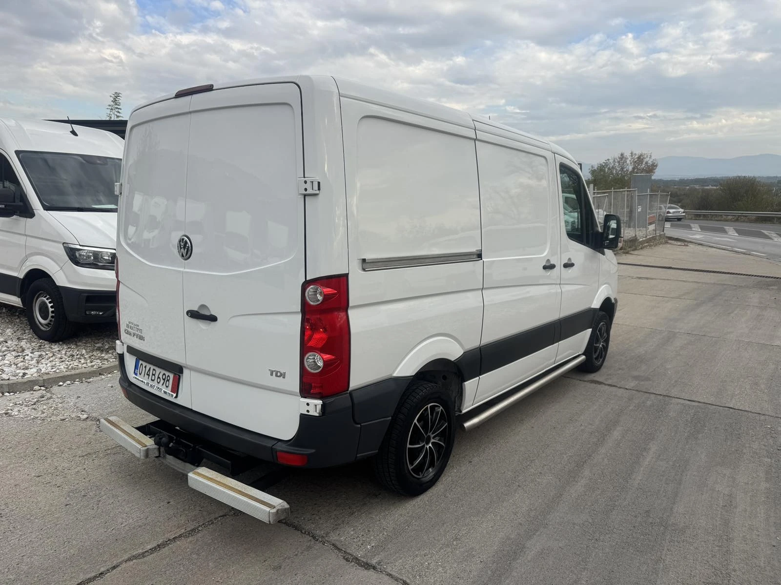 VW Crafter L1H1 KLIMATRONIK, снимка 4 - Бусове и автобуси - 56613402