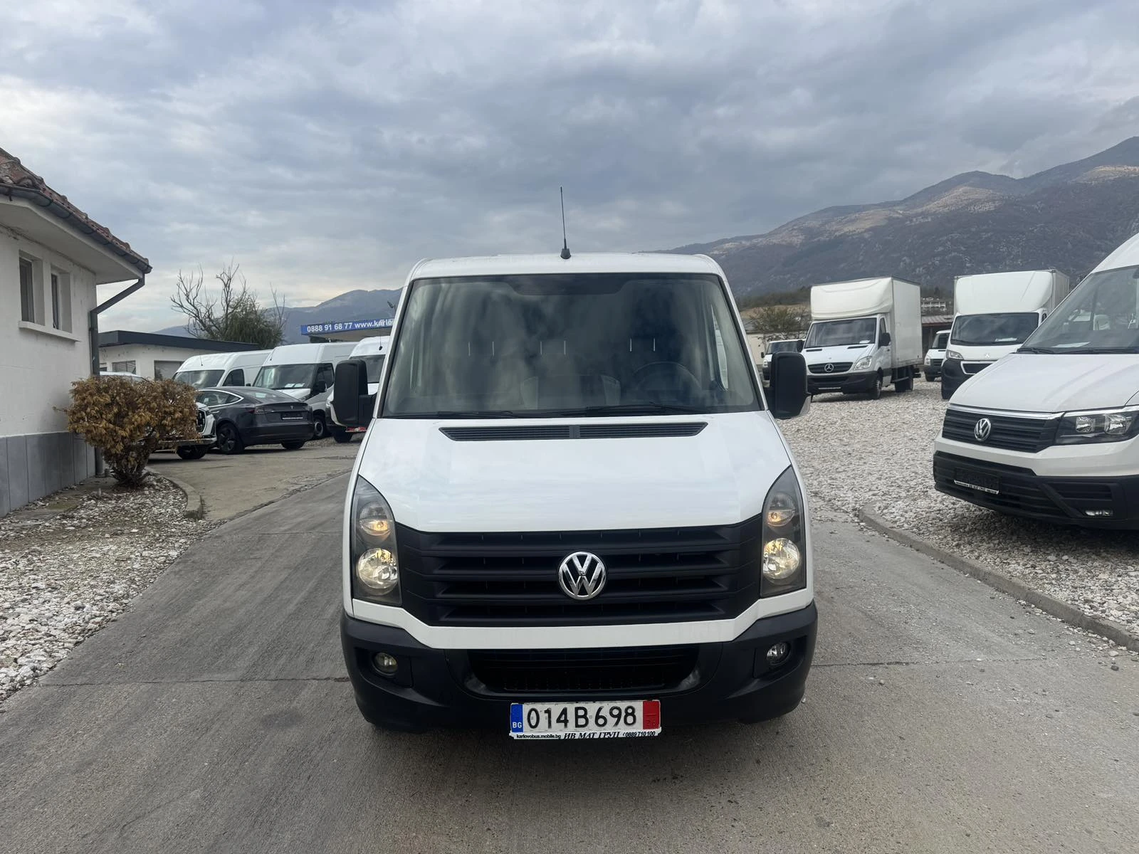 VW Crafter L1H1 KLIMATRONIK, снимка 2 - Бусове и автобуси - 56613402