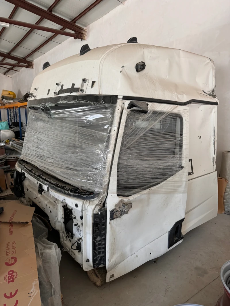 Renault T T520 High sleeper cab, снимка 2 - Камиони - 47923925