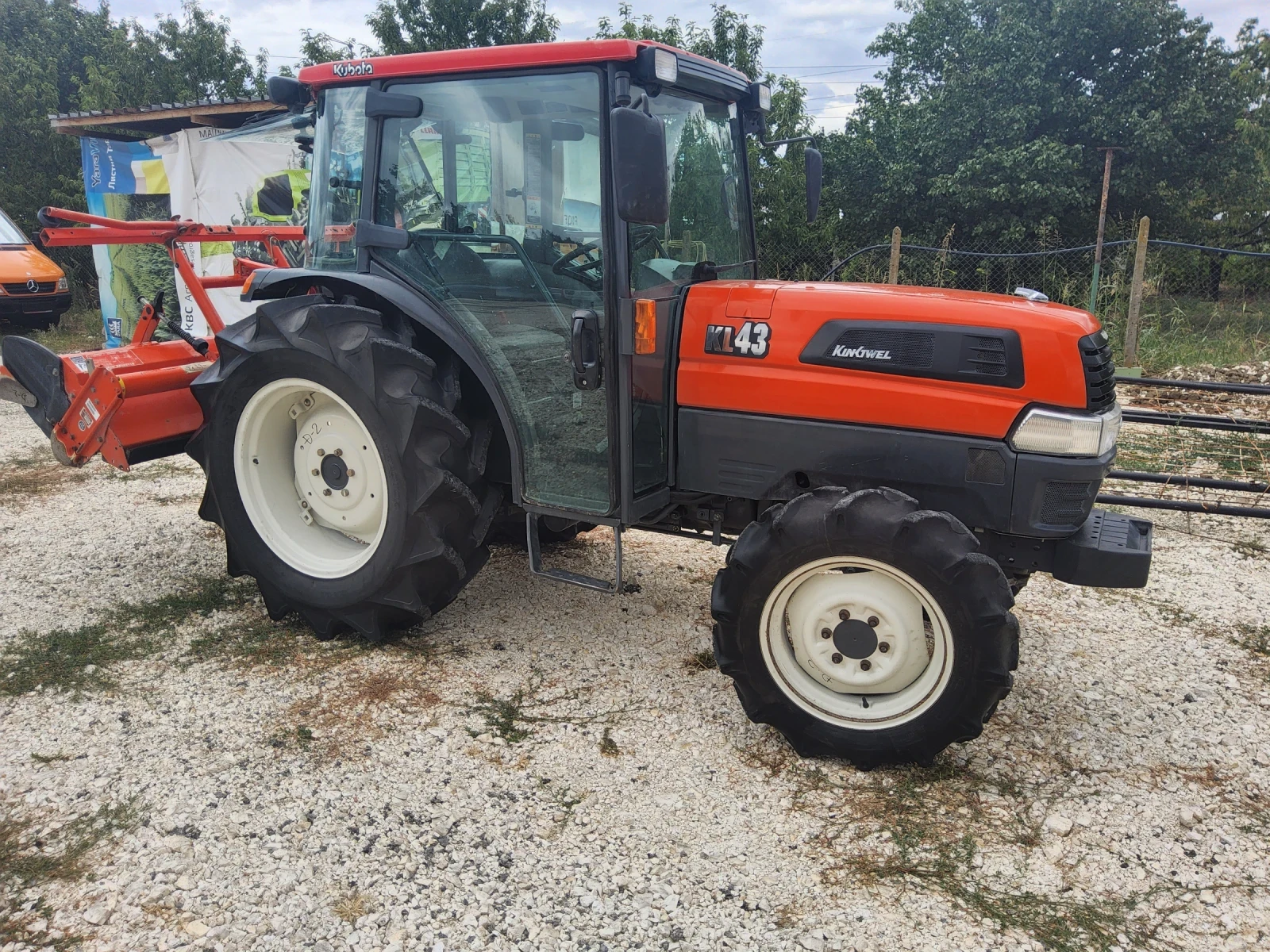 Трактор Kubota KL43