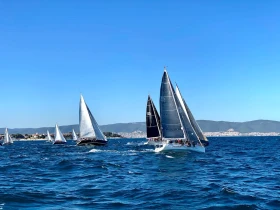 Обява за продажба на Ветроходна лодка Bavaria 42 Match ~85 000 EUR - изображение 3
