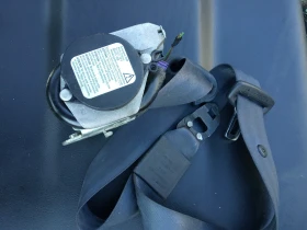 заден десен предпазен колан (пасажерски, зад предната седалка) за Audi A4  560788501 Цена 10 Е 10 Е, снимка 1
