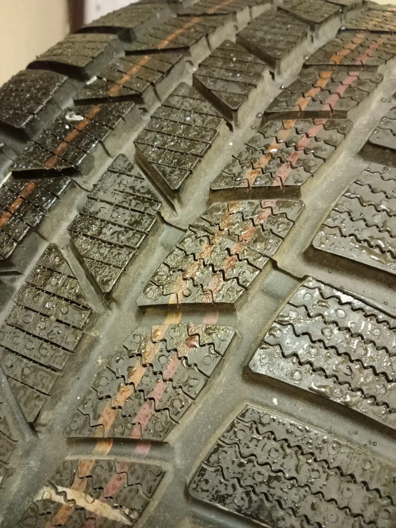 ���� 245/45R19 | Mobile.bg � ����������� 4