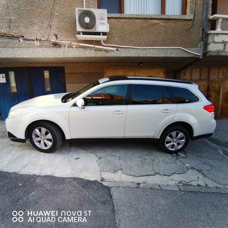 Subaru Outback, снимка 4 - Автомобили и джипове - 47594902