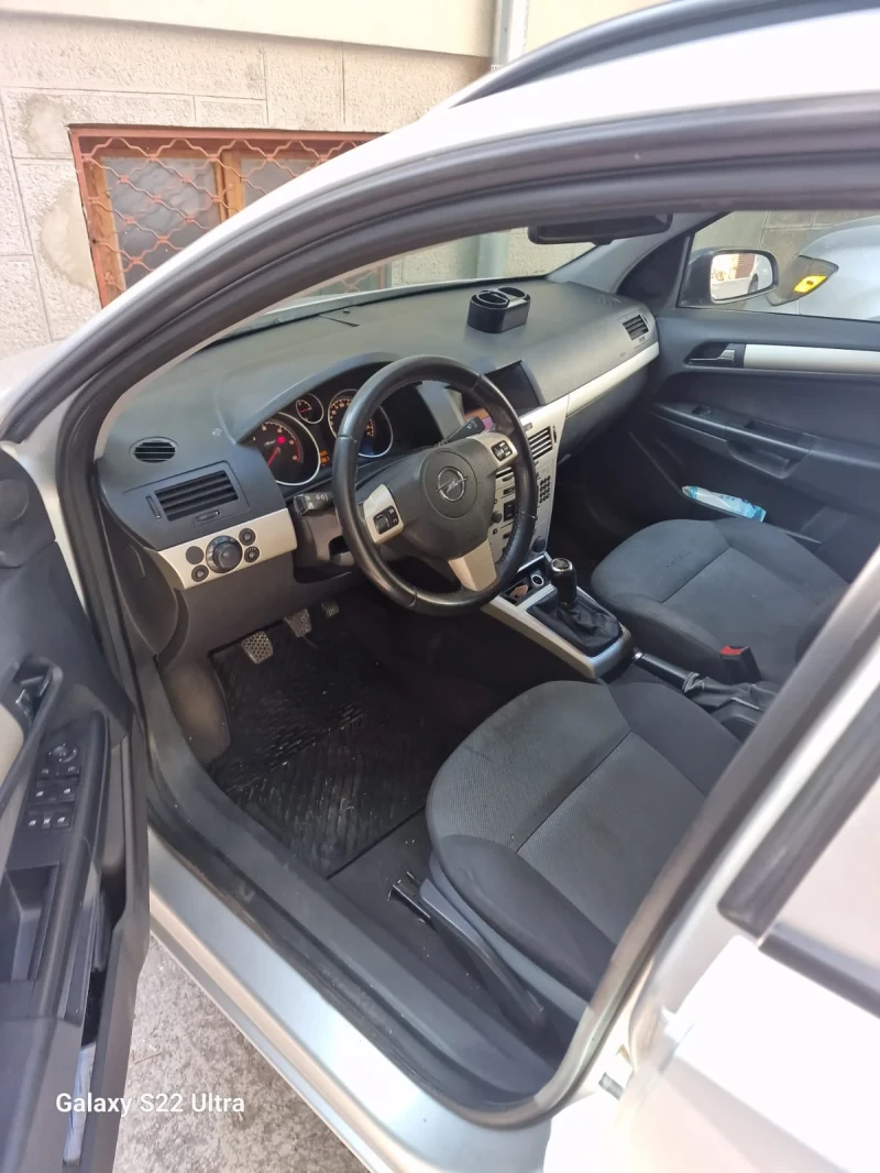 Opel Astra 1, 9, снимка 2 - Автомобили и джипове - 48178896