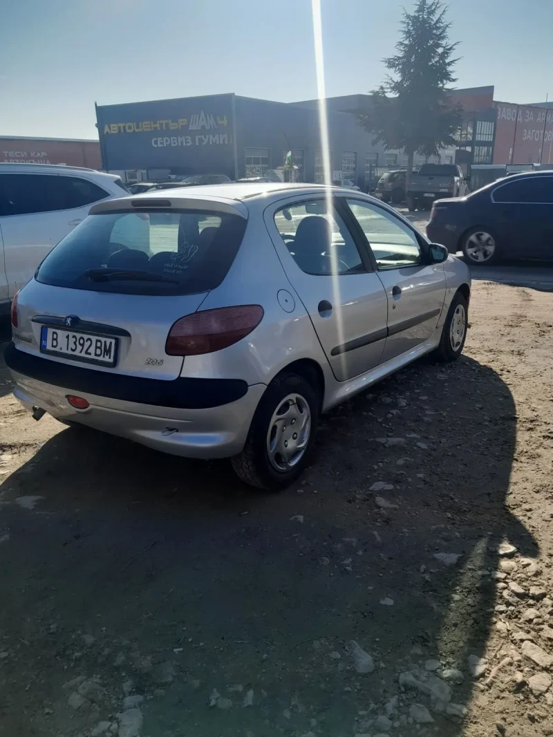 Peugeot 206 1.4 i, снимка 6 - Автомобили и джипове - 48726909