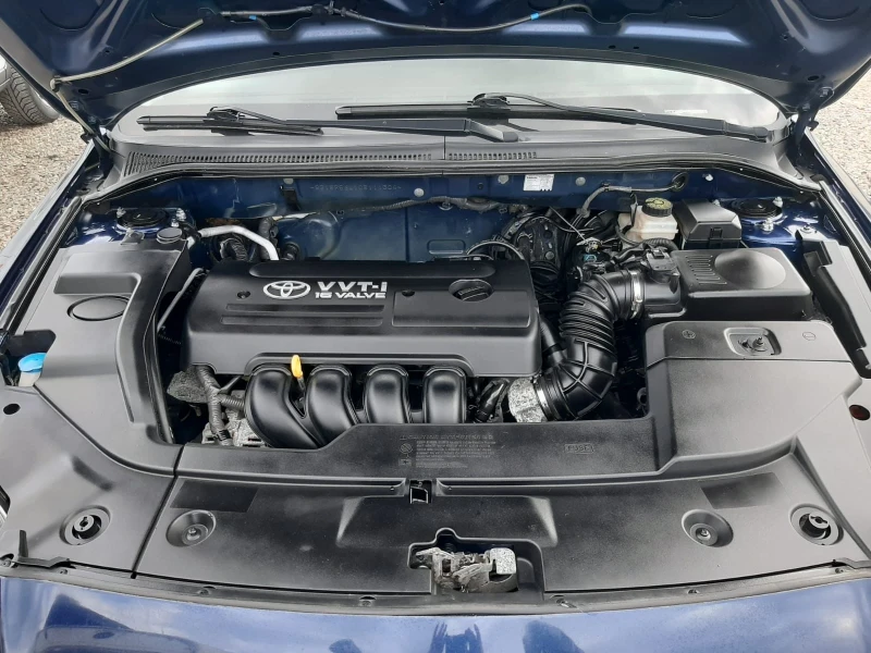 Toyota Avensis 1.8 фул екстри печка климатроник крайна цена, снимка 4 - Автомобили и джипове - 50095194