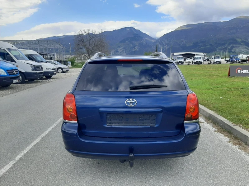 Toyota Avensis 1.8 фул екстри печка климатроник крайна цена, снимка 12 - Автомобили и джипове - 50095194