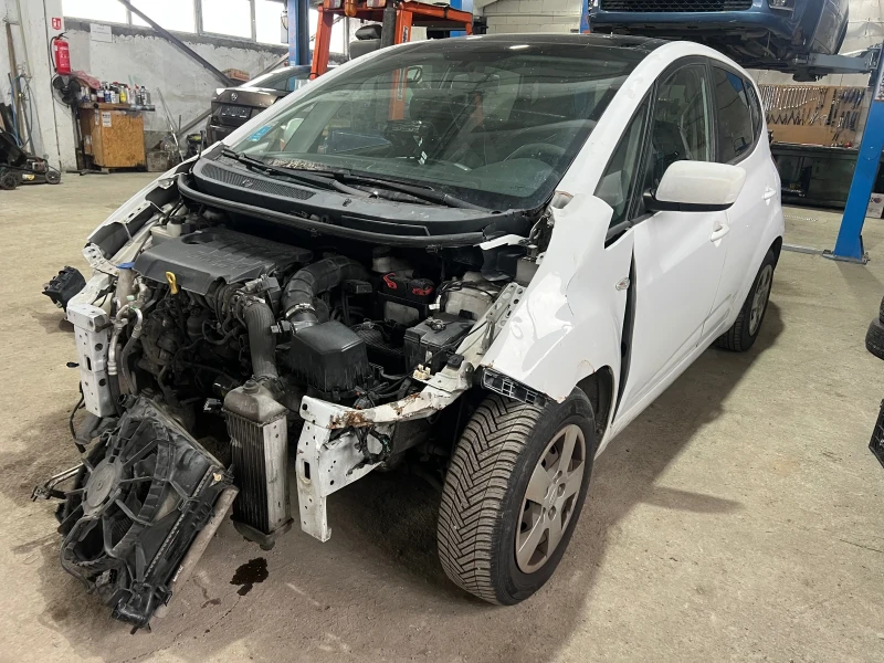 Kia Venga 1.4CRDI, снимка 3 - Автомобили и джипове - 50315086